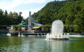 Ramnicu Valcea si Manastirile de sub munte